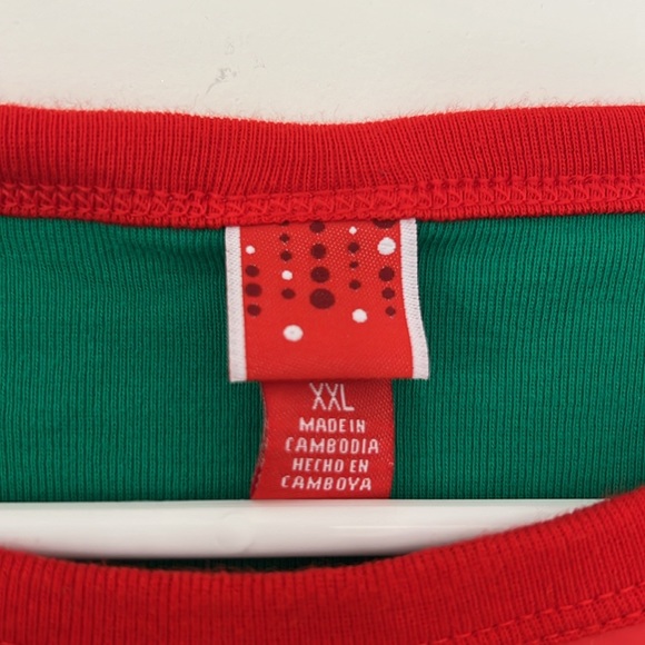 Men's Elf Pajamas - Top and Bottom - Size XXL - Picture 3 of 4